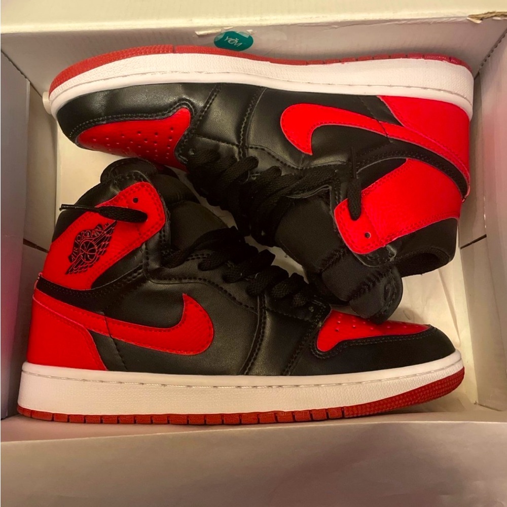 Air Jordan 1 Bred - Picture 1 of 1